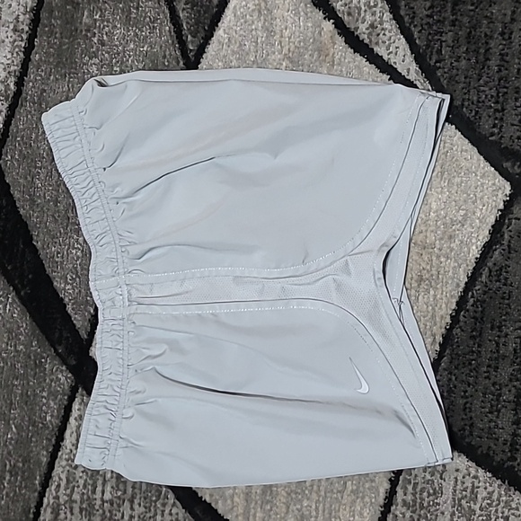 NIKE DRI-FIT SWOOSH LOGO LINED MESH ATHLETIC SHORTS - Picture 11 of 11